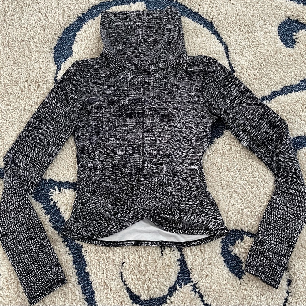 Lululemon soft top